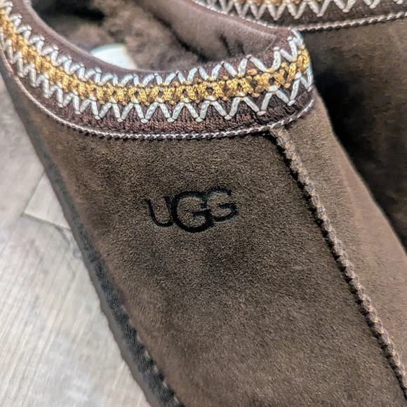 UGG Men's Brown Slippers - Picture 3 of 6